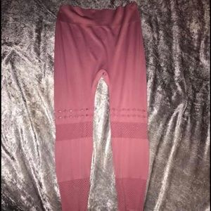 🚫 sold elsewhere!🚫 Cropped leggings
